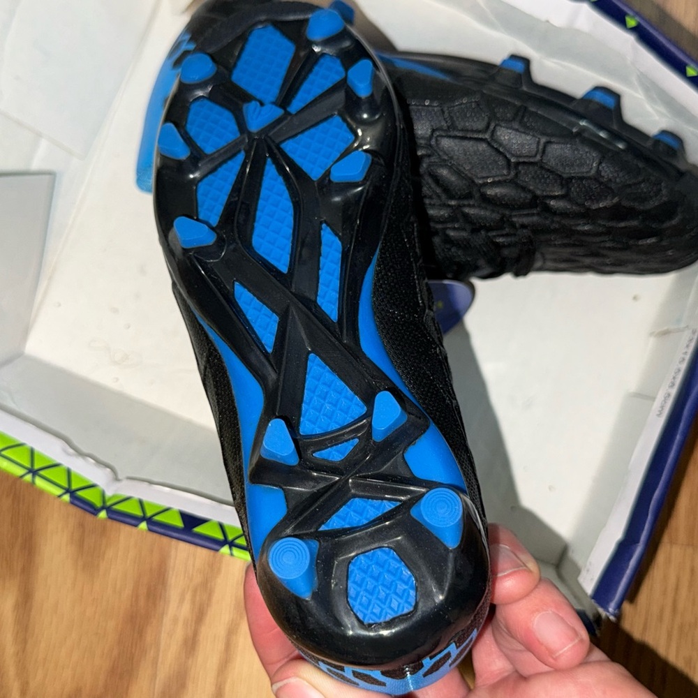 Hawkwell Kids Soccer Cleats Black Blue Size 11 US Youth FG New - Picture 3 of 6